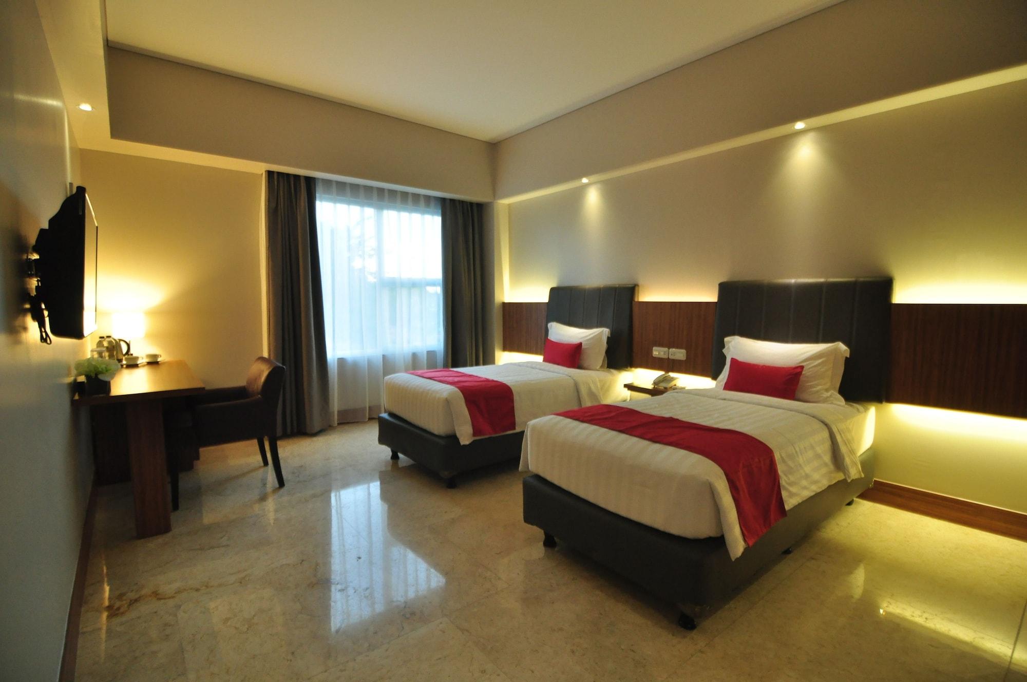 Demelia Hotel Makassar Ngoại thất bức ảnh