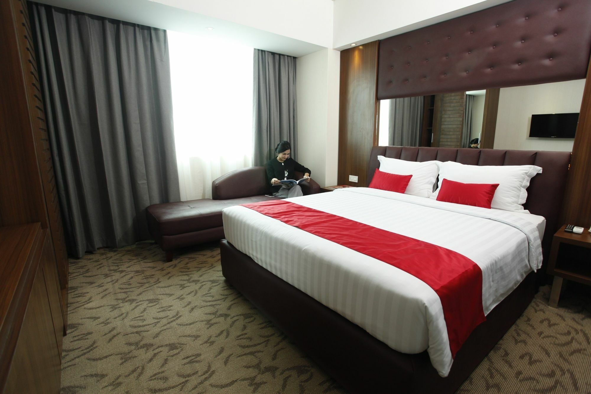 Demelia Hotel Makassar Ngoại thất bức ảnh