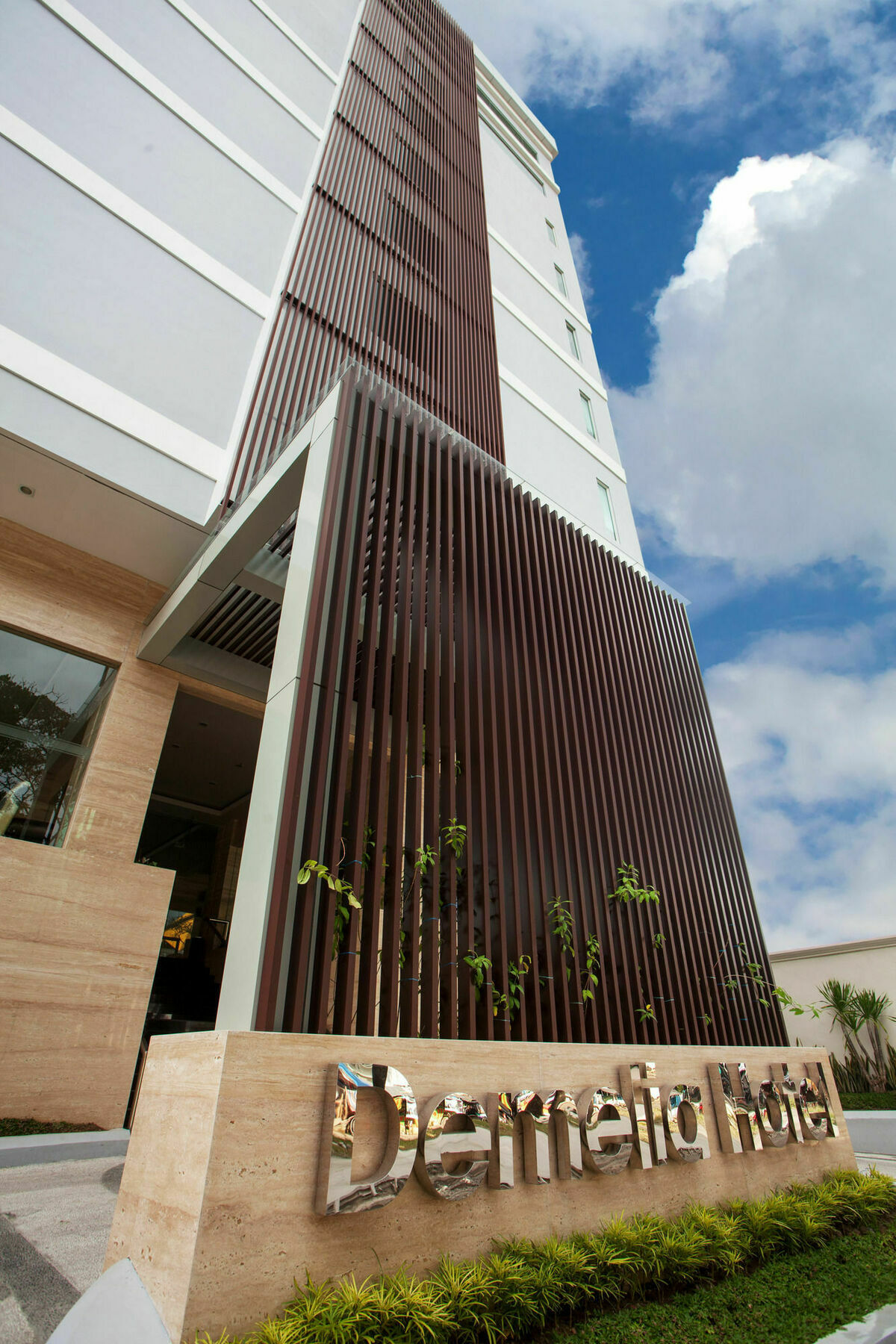 Demelia Hotel Makassar Ngoại thất bức ảnh